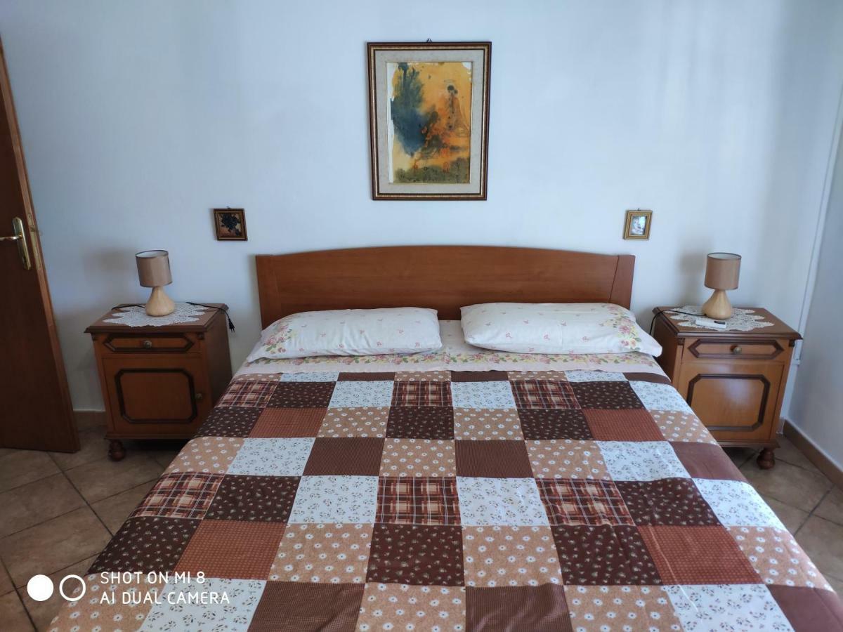 Old Style Flat Apartment Nebida Luaran gambar
