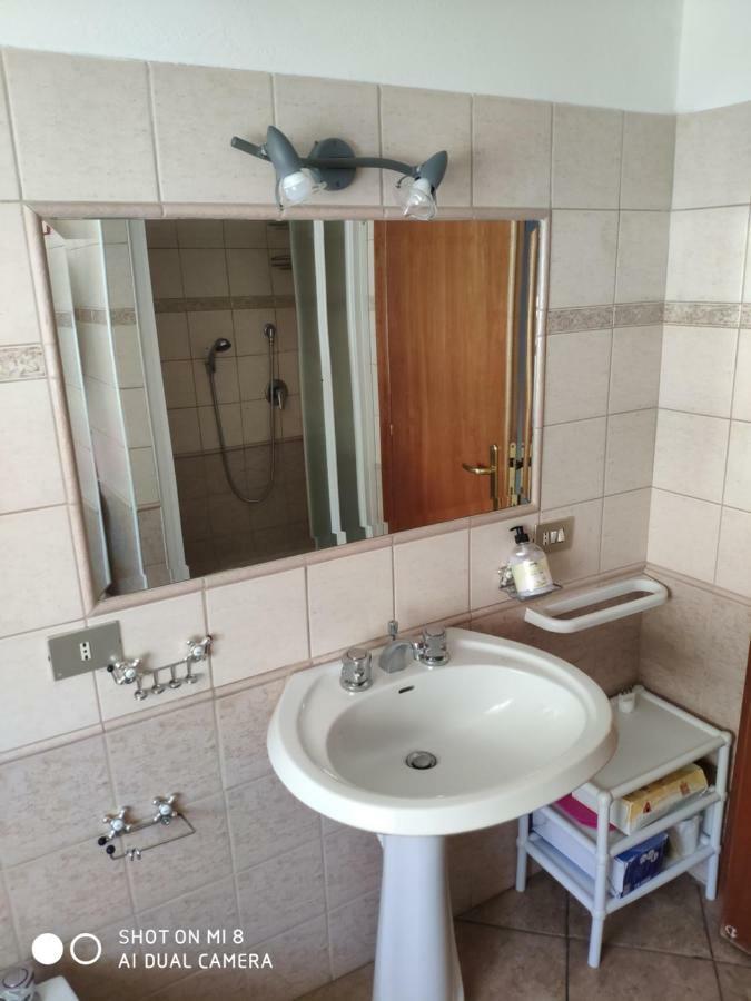 Old Style Flat Apartment Nebida Luaran gambar